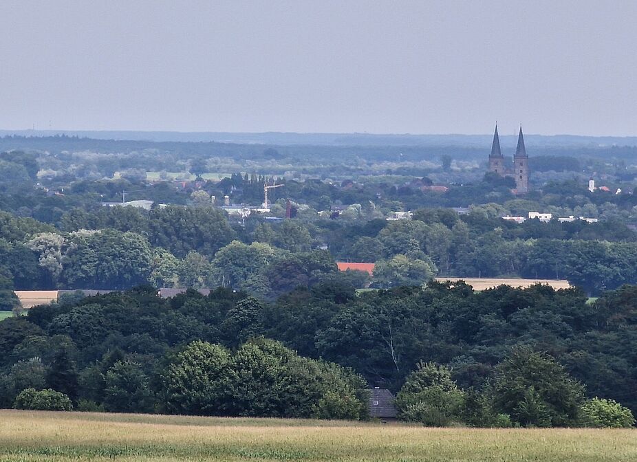 ...schöne Aussicht bis nach Xanten...