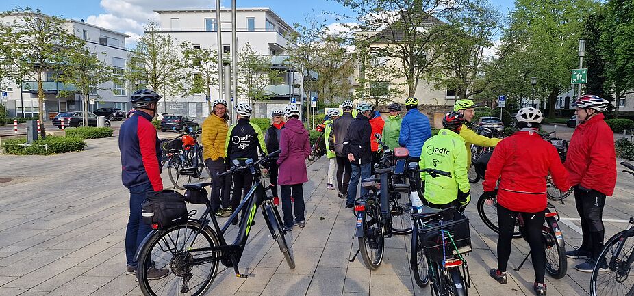 23 Radler*innen treffen sich