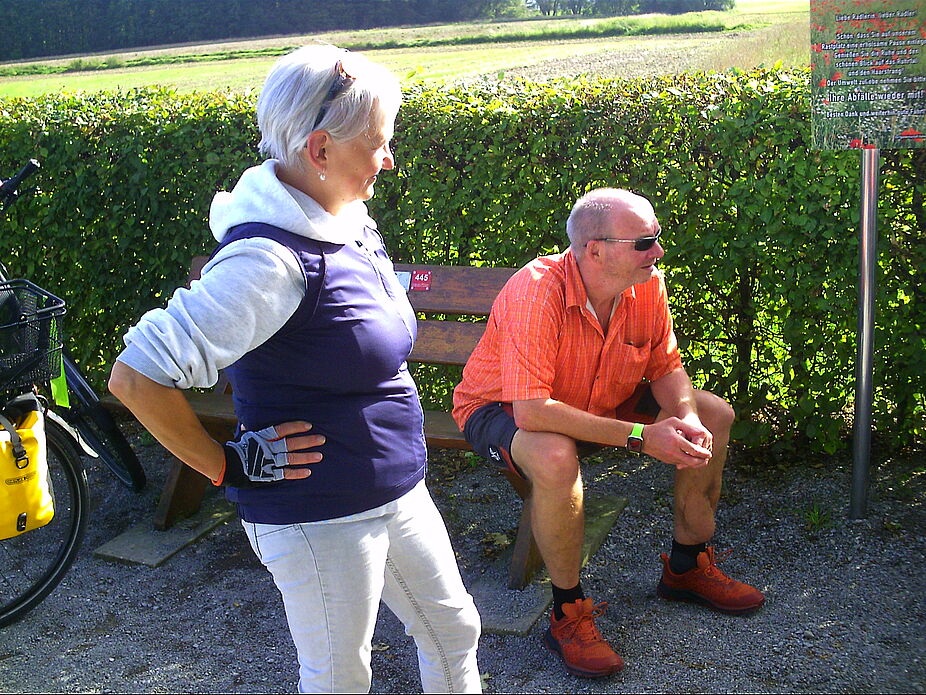 schon wieder sitzen?