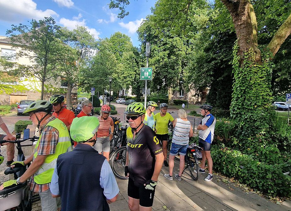 ...die Gruppe wächst...