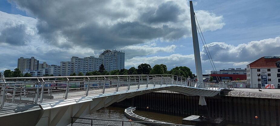 Seilzug-Klappbrücke