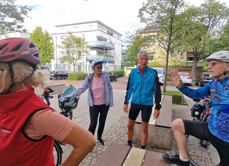 Tourguide Rainer mitten drin