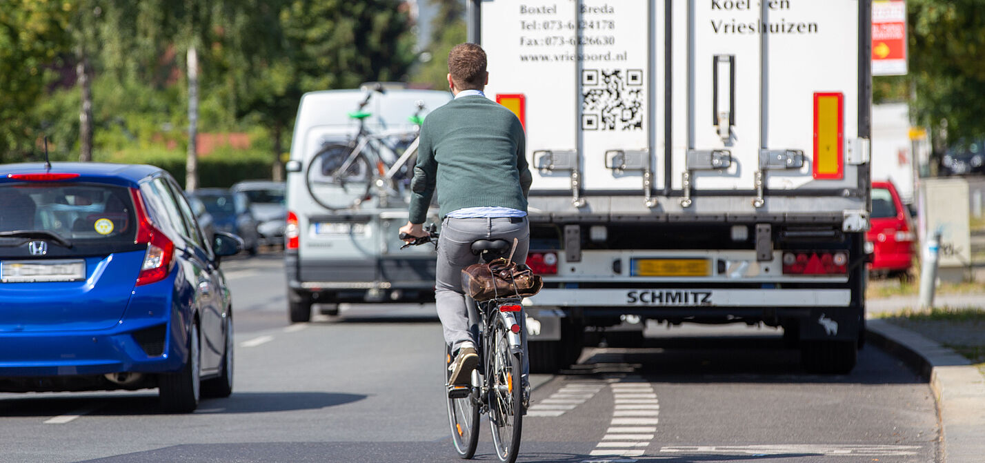 Zugeparkter Radweg